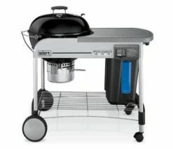 Weber 22.5in Performer Deluxe (Black)