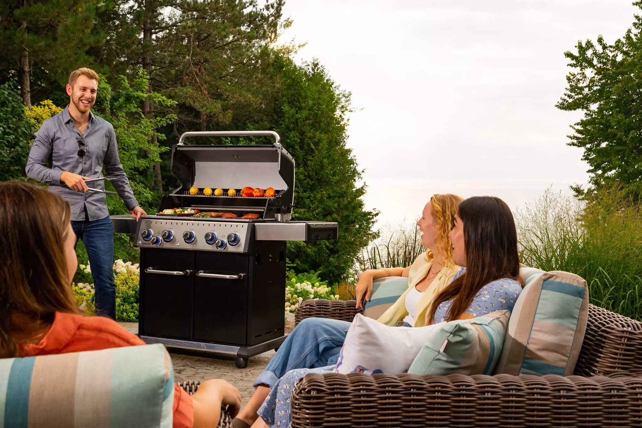 Front Page 2 Front Page -JOHNSTONES Sales g8