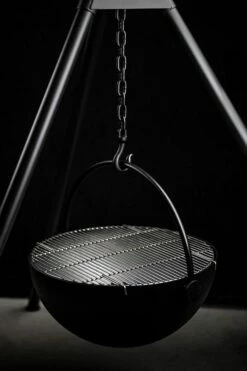 The Dude Cauldron 8 The Dude Cauldron -JOHNSTONES Sales thedudecookinggrate