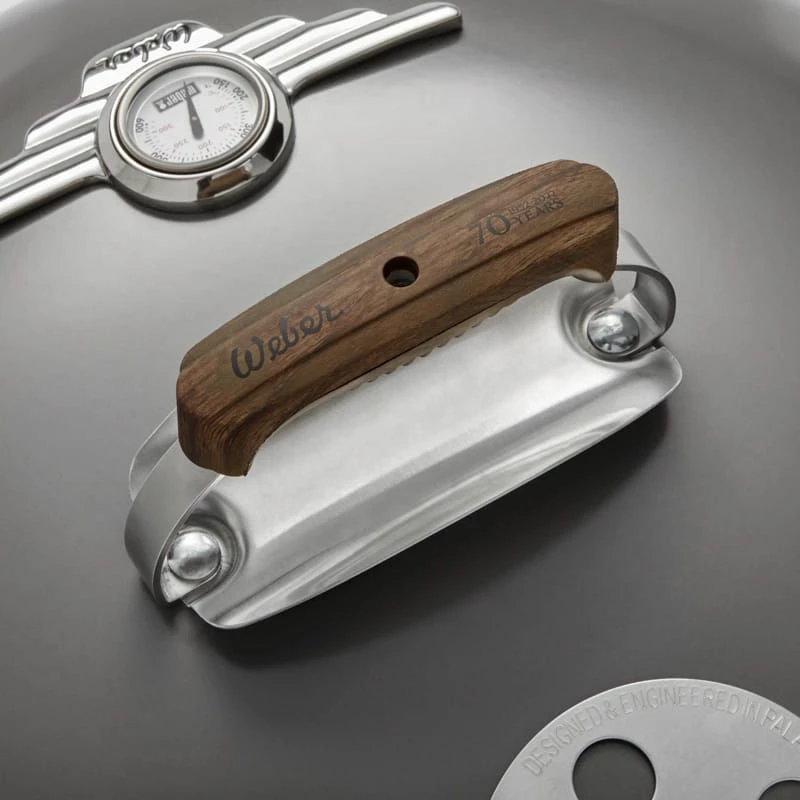 Weber 22 Inch 70th Anniversary Kettle Hollywood Grey 5 Weber 22 Inch 70th Anniversary Kettle Hollywood Grey - Image 3